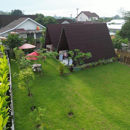 D' Carasti Bungalow Masbagik 외부 사진
