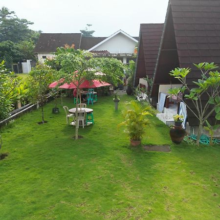 D' Carasti Bungalow Masbagik 외부 사진