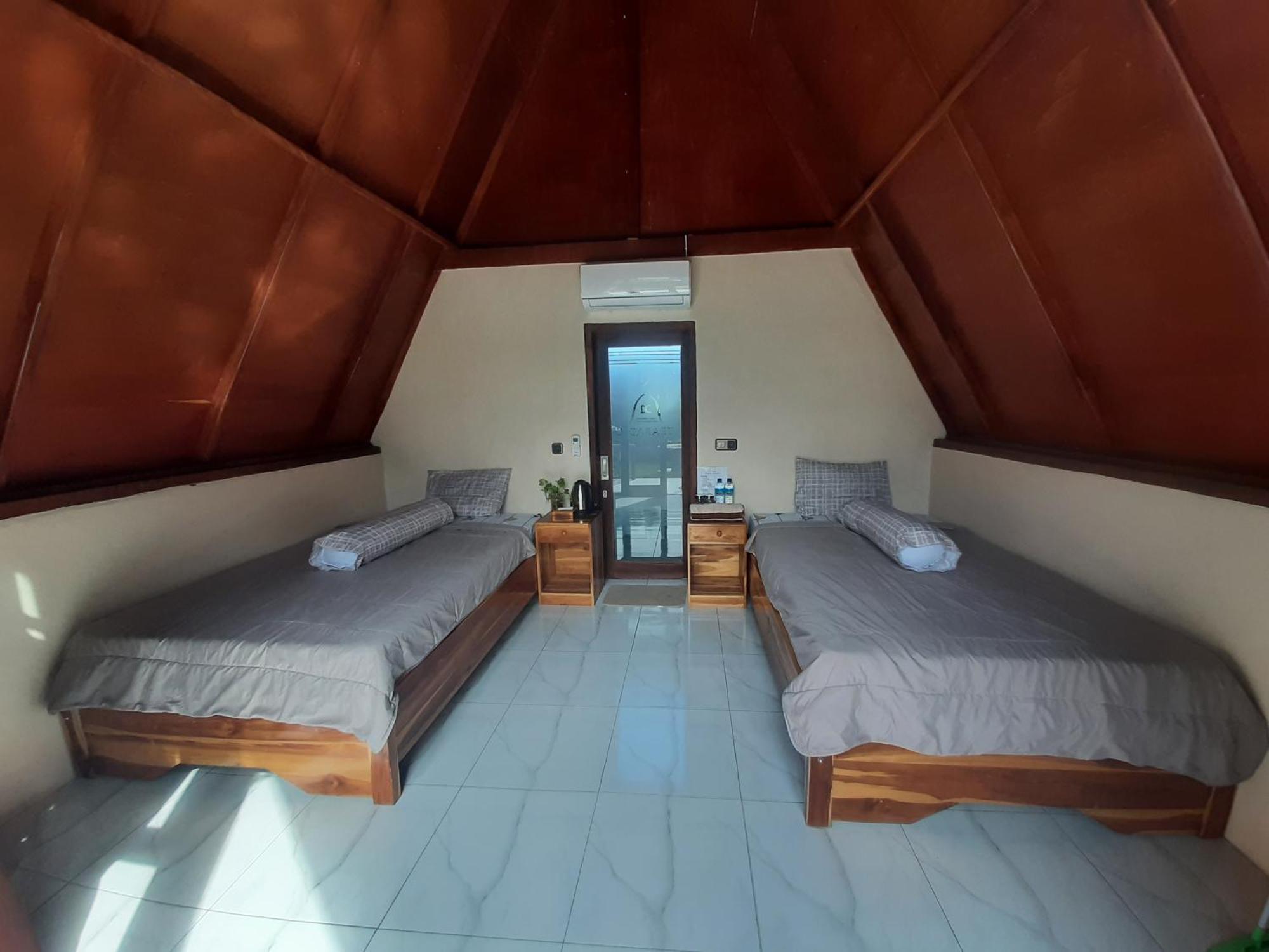 D' Carasti Bungalow Masbagik 객실 사진